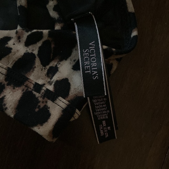 Victoria’s Secret Sports Bra - Picture 3 of 3